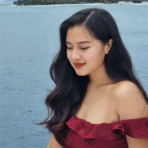 mekaila baldos|Mikaela Baldos (@mikaelabaldos) .
